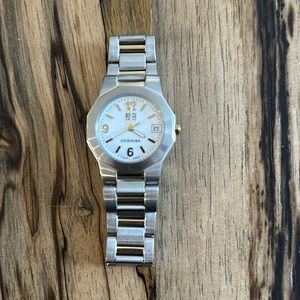 Movado esq men’s watch. Needs battery.